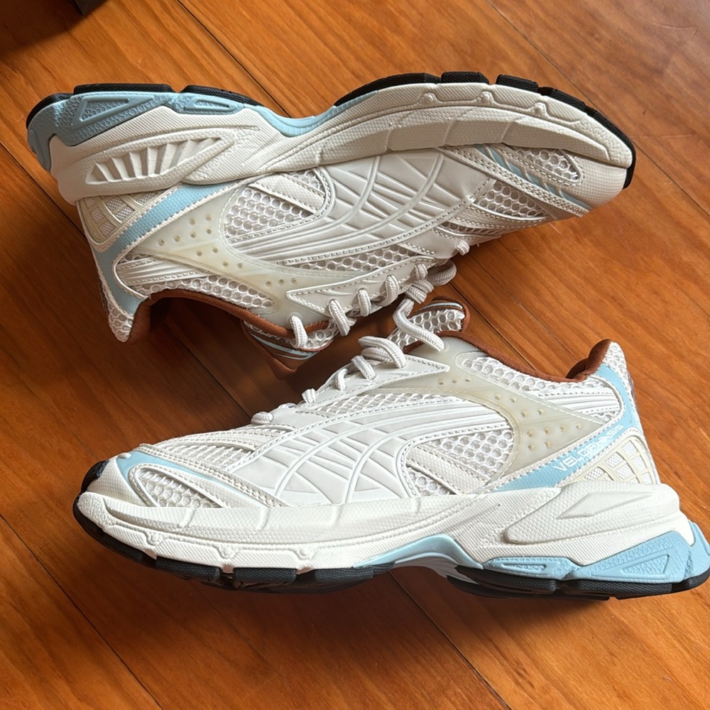 New Puma Velophasis sneaker sz 39